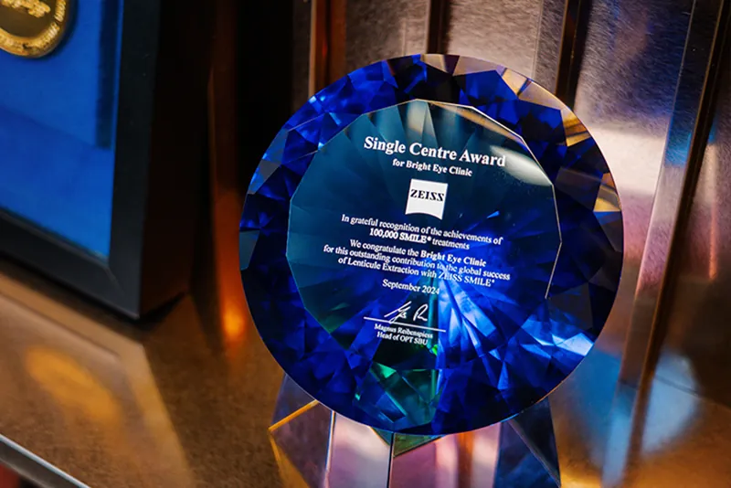 Bright Eye Clinic展示的ZEISS Single Centre Award