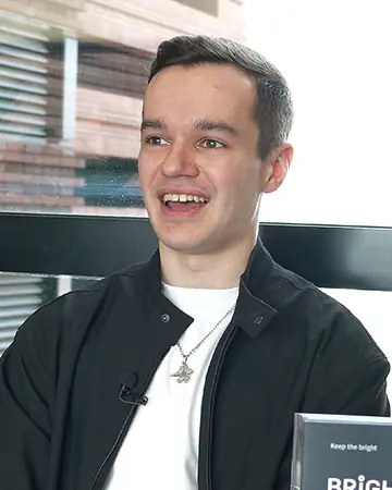 Victor from France, Bright SMILE Pro patient