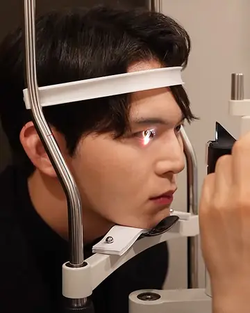 Jinwoo from Indonesia, comprehensive eye exams patient